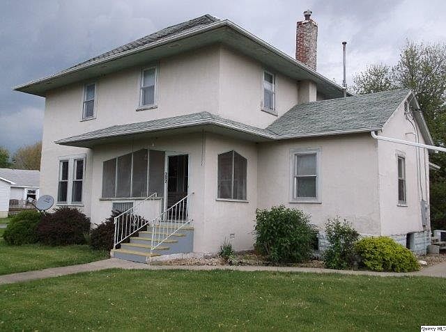 Home for Sale in Bowen, IL $64,500