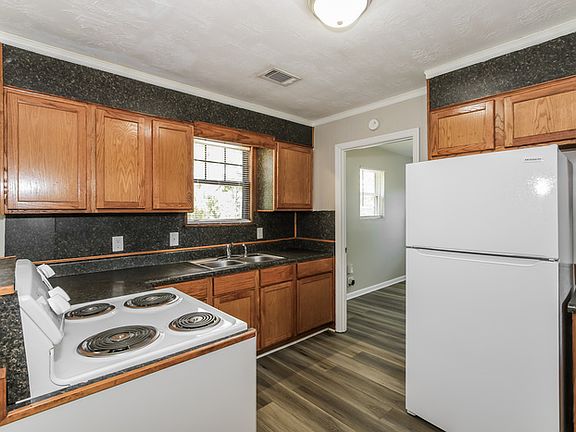 5th image of 2505 Teakwood Dr