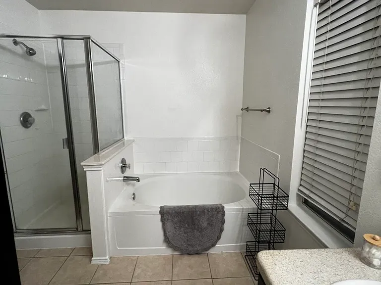 4512 Claret Ct — Photo 4