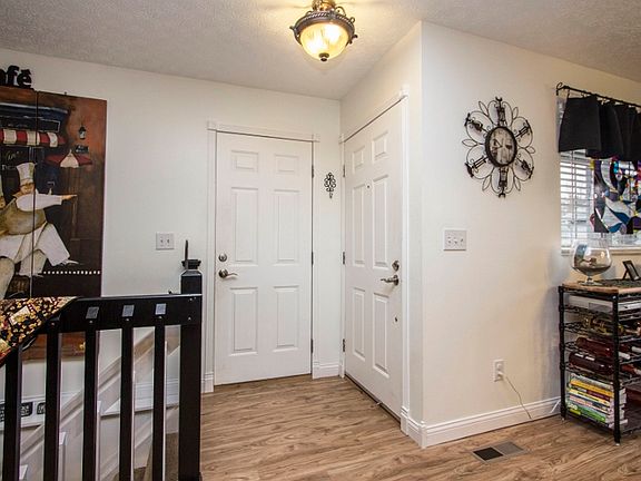 2nd image of 4102 Blendon Point Dr