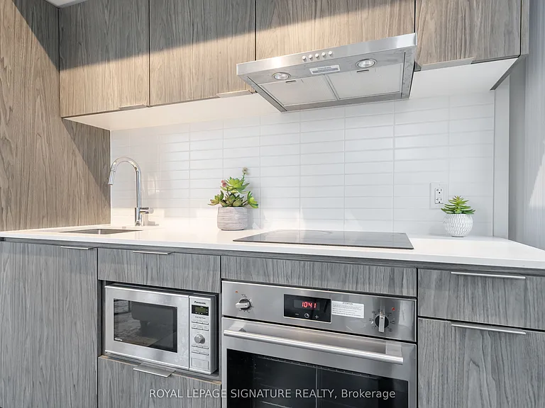 60 Shuter St #203 — Photo 24