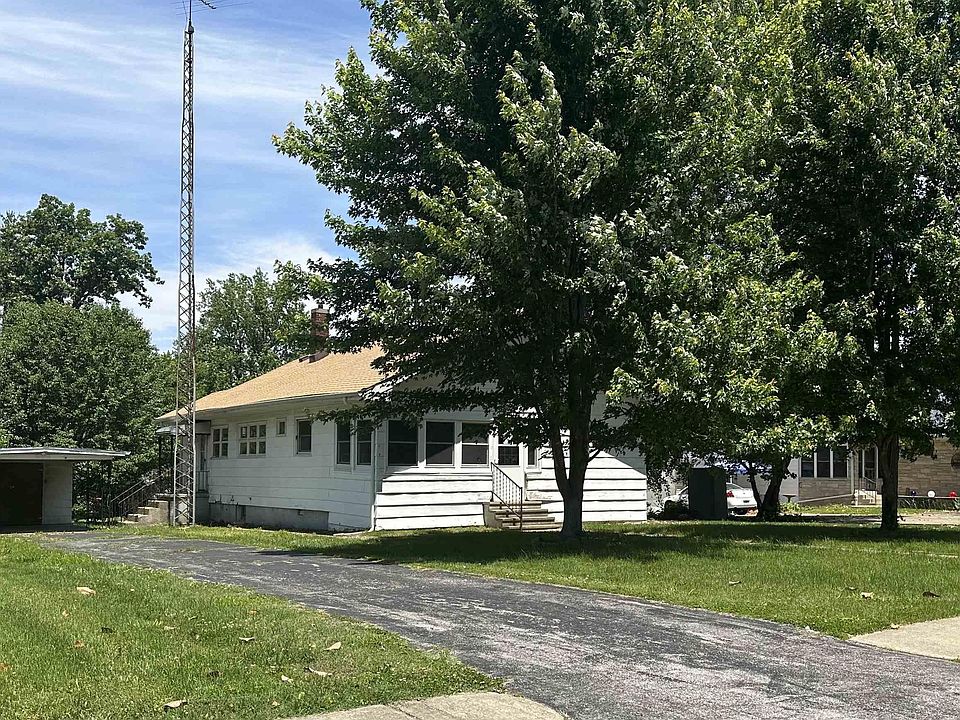 205 S Main St, Zeigler, IL 62999 Zillow
