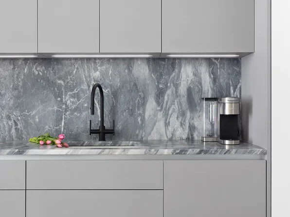 547 West 47th Street image 6 of 31