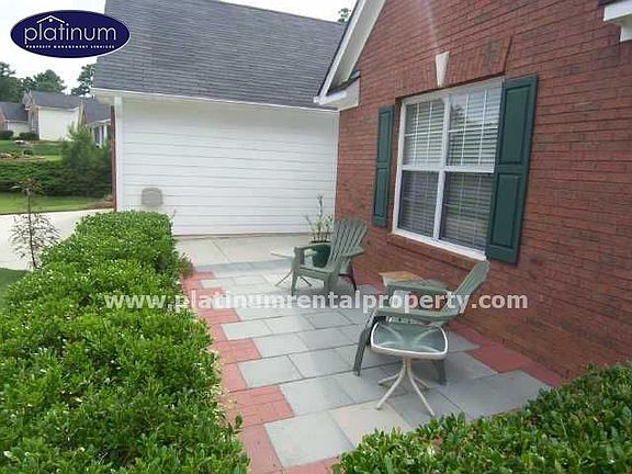 4th image of 1842 Fontana Ln