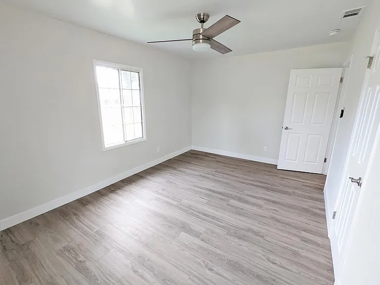 12602 Foxley Dr — Photo 19