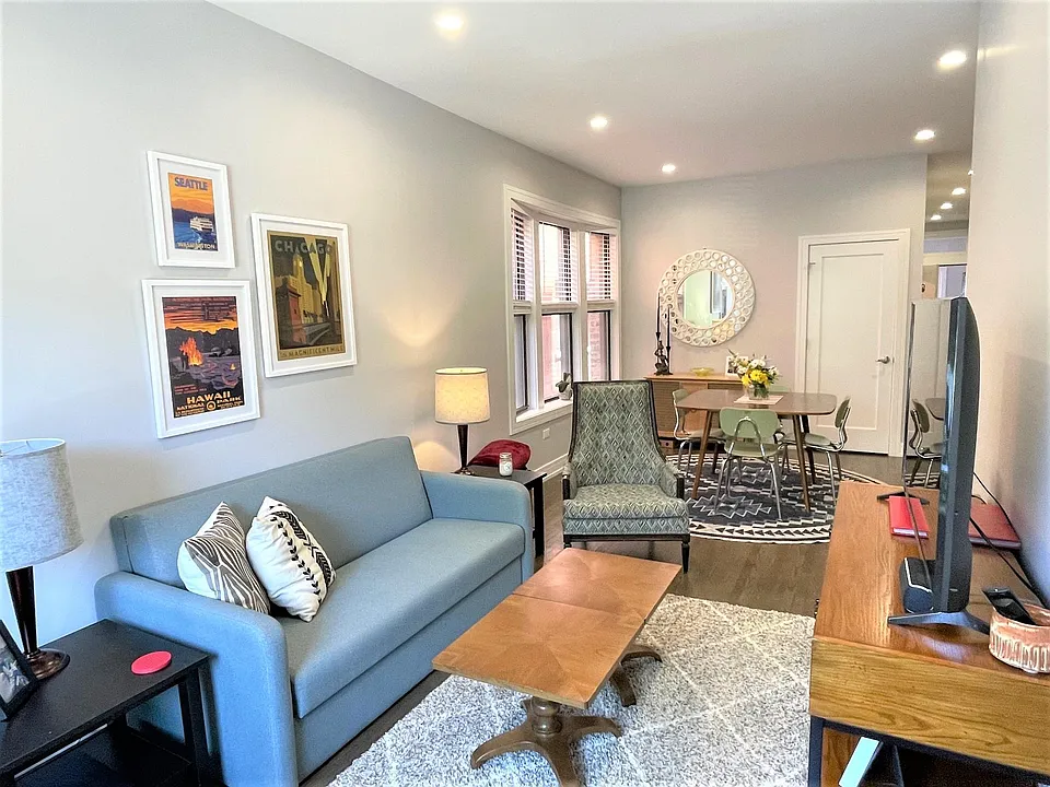 1455 W Farragut Ave #1