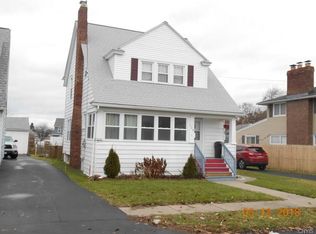 128 Willumae Dr, Syracuse, NY 13208