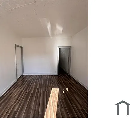 813 W 43rd St — Photo 2