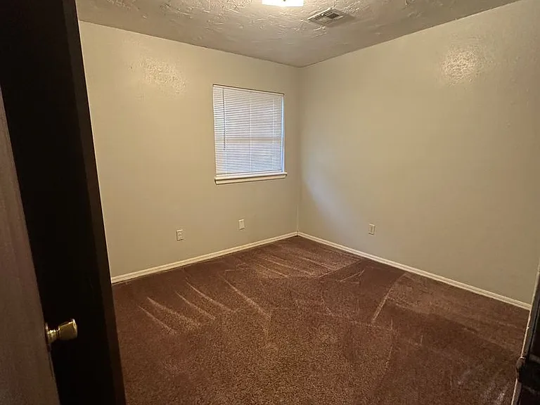 537 Franklin St — Photo 4