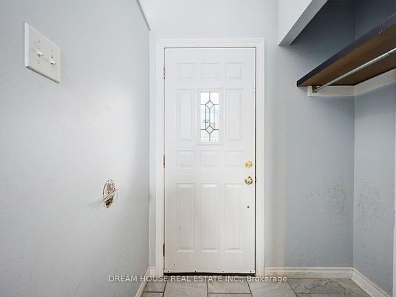 5th image of 40 Hoskins Sq