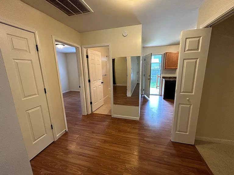 22A Half Moon Dr — Photo 7