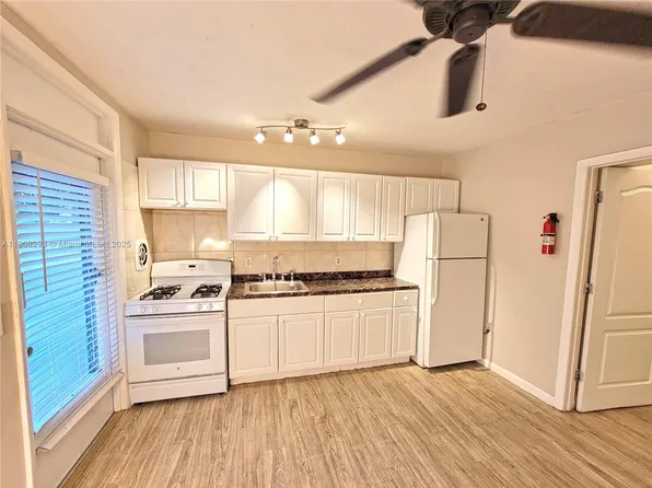 441 Collins Ave APT 12A, Miami Beach, FL 33139