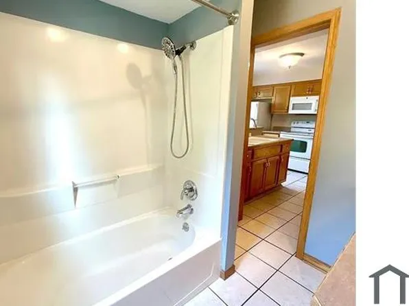 424 W College Ave #A, Waukesha, WI 53186