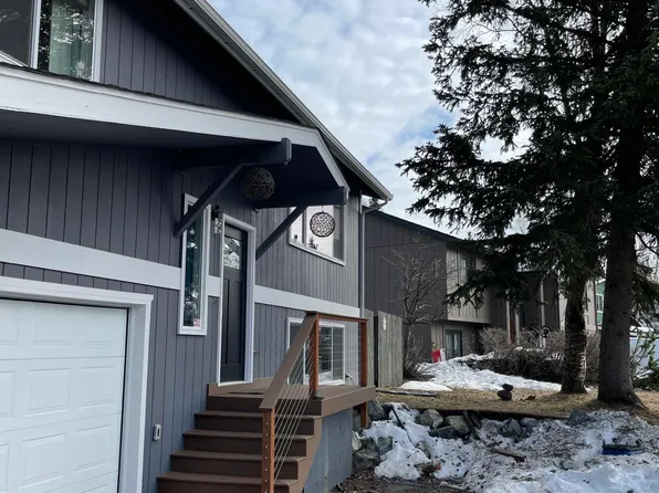 8660 Pioneer Dr, Anchorage, AK 99504