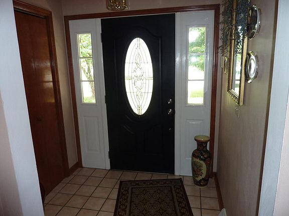 3rd image of 411 Keesling Ave