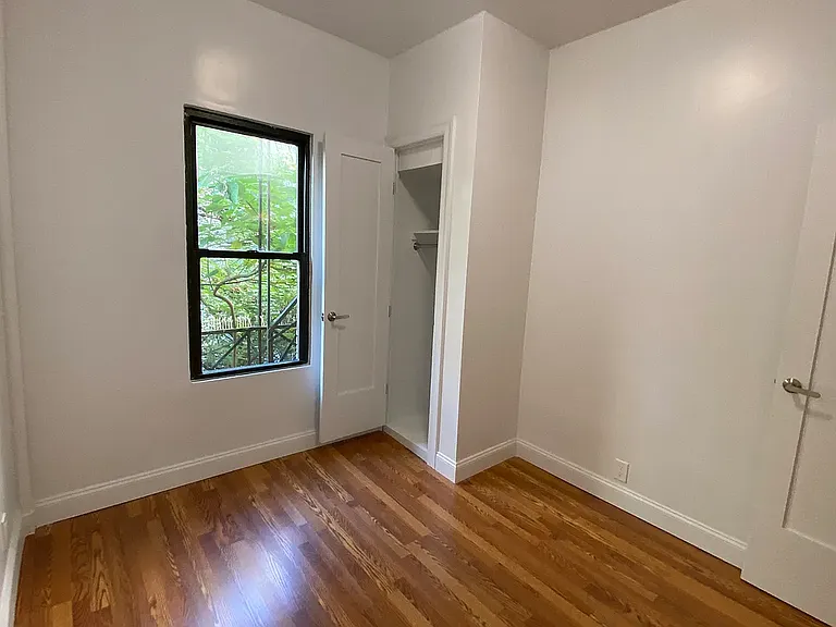 309 W 54th St #3D — Photo 13