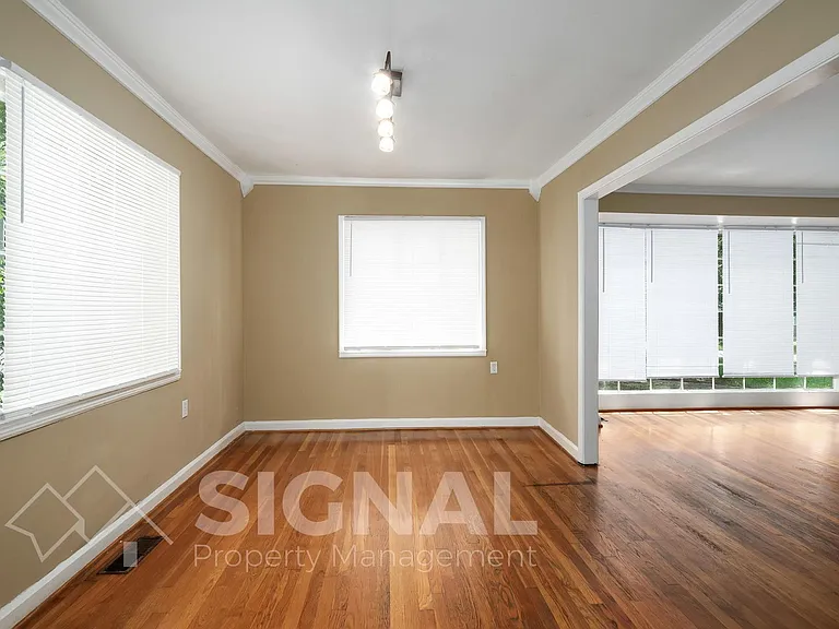 1156 Skyline Dr — Photo 10