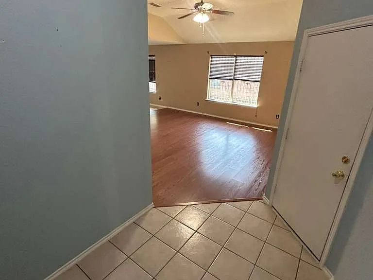 3830 Kiest Knoll Dr — Photo 15