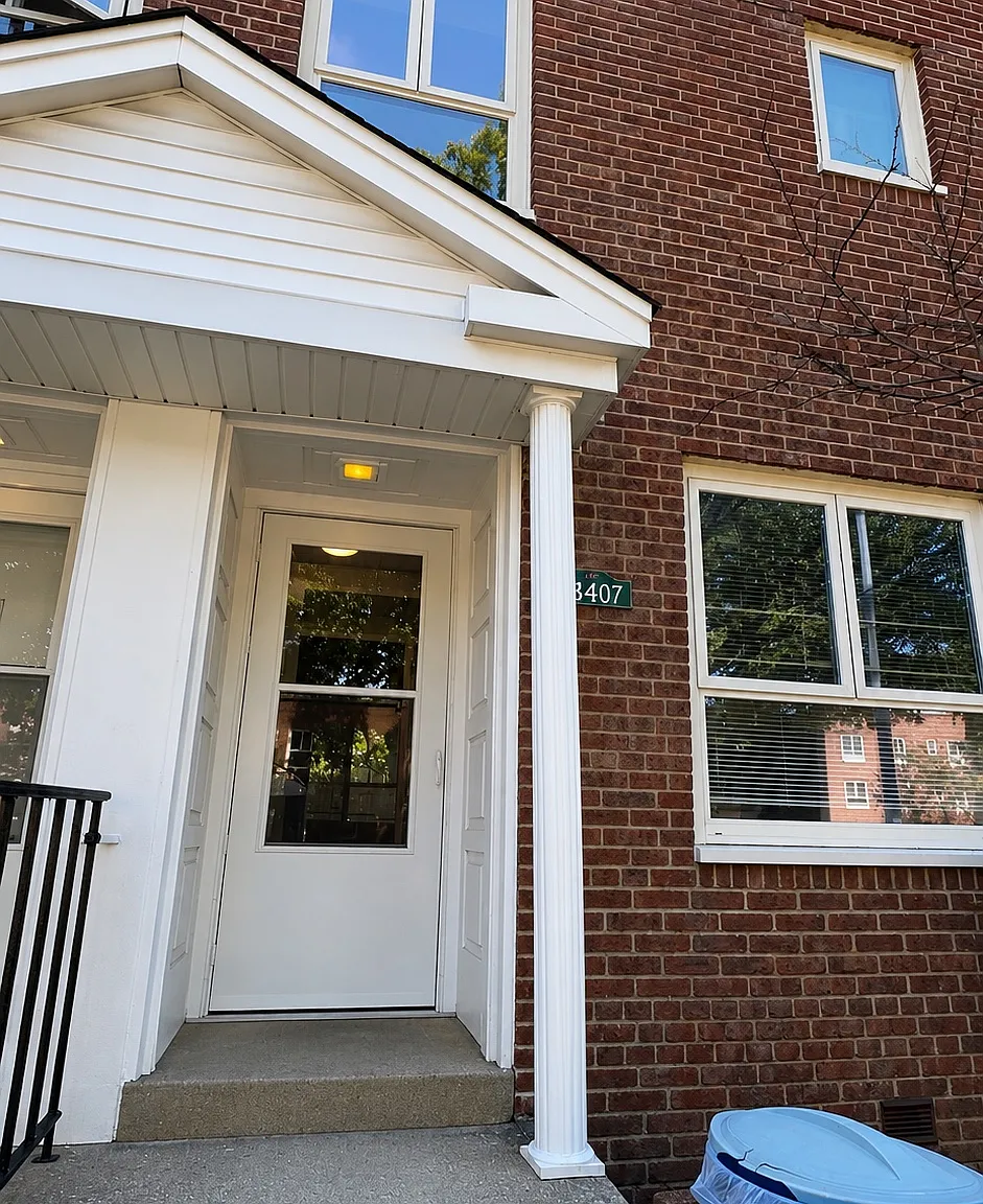194th Ln, Fresh Meadows — Photo 1
