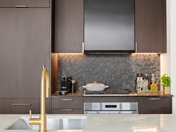 50 Clinton Street image 6 of 20