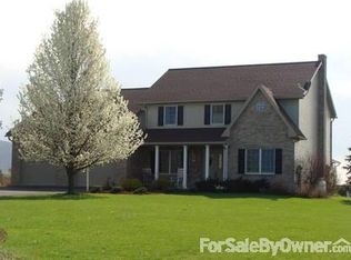 90 Station Rd, Newville, PA 17241