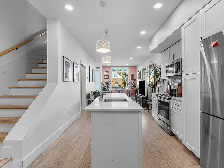 5454 Black St — Photo 8