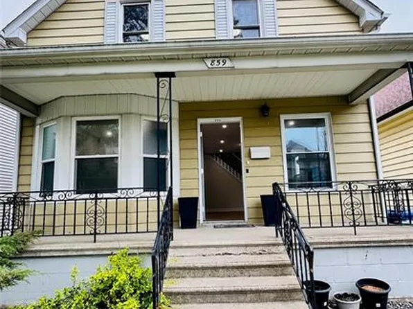 859 Pierre Ave, Windsor, ON N9A 2K6