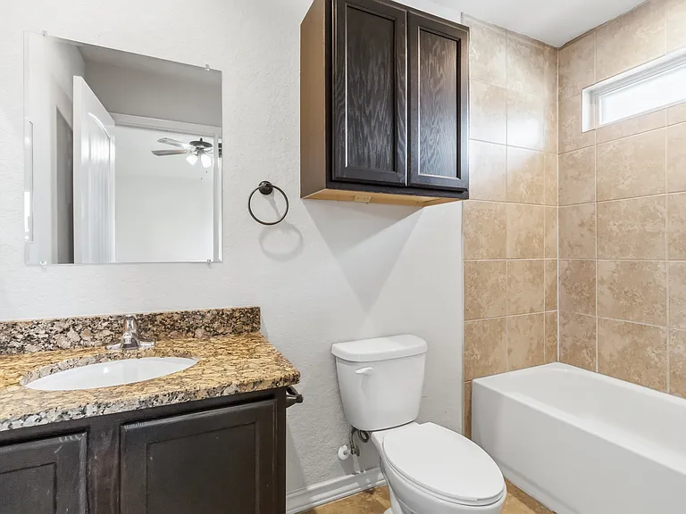 7102 Micayla Cv #103 — Photo 25