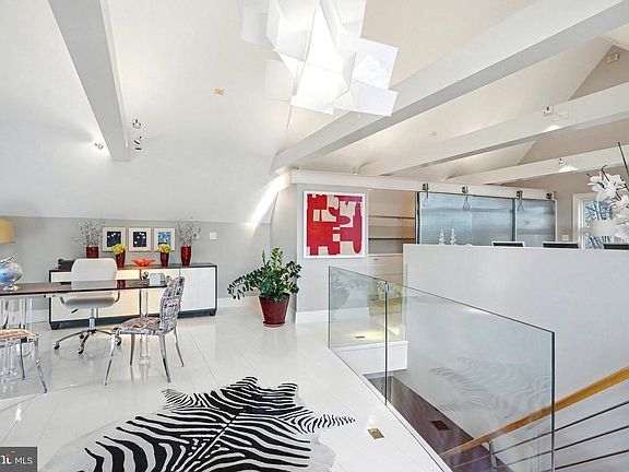 24th image of this home