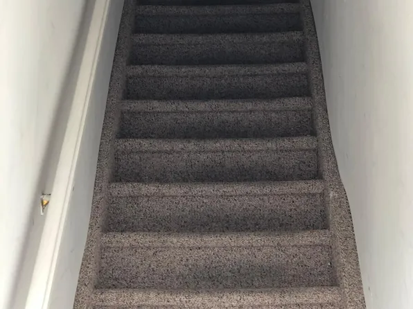 27 Willoughby Pl, West Islip, NY 11795