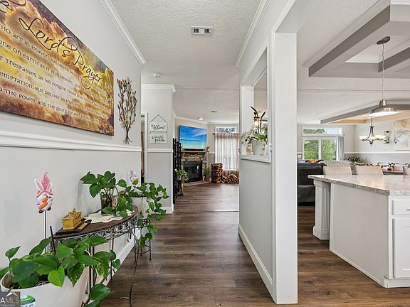 3rd image of 698 Smith Cemetery Rd