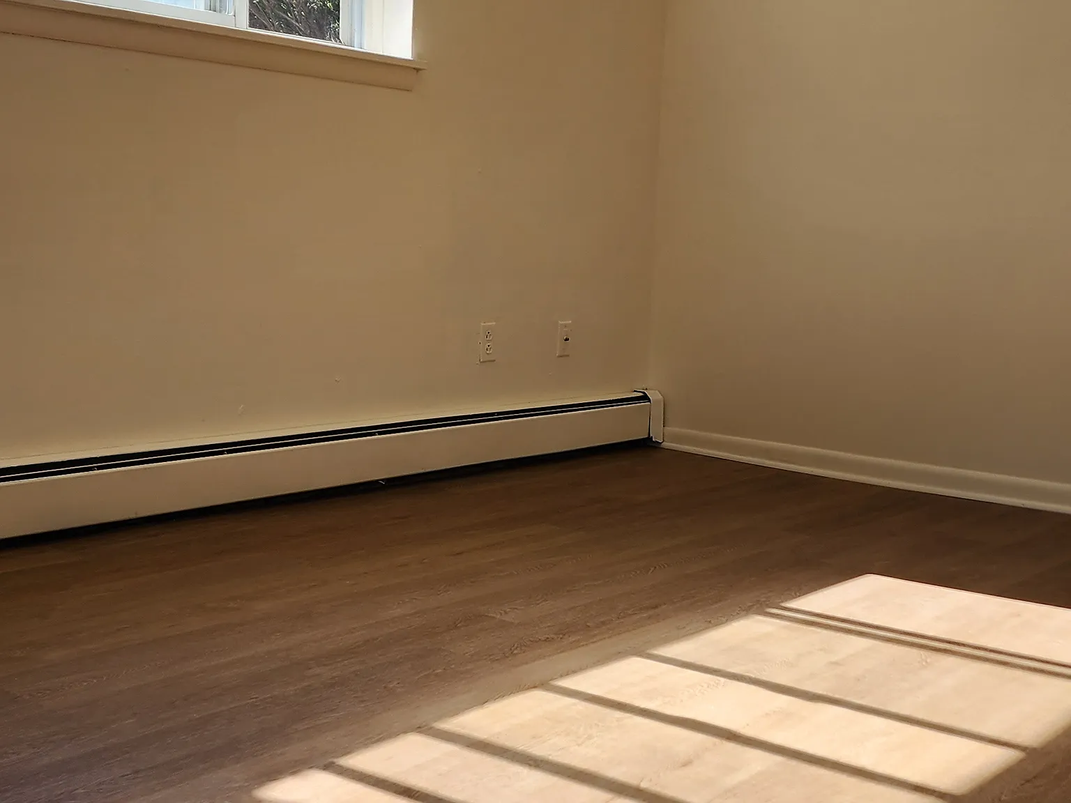 38 Hill Ave — Photo 3