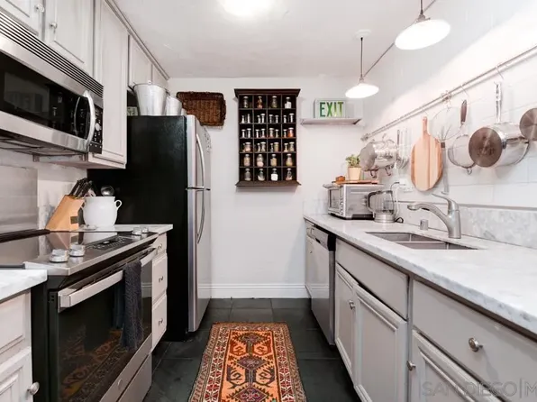 4261 49th St APT 3, San Diego, CA 92115