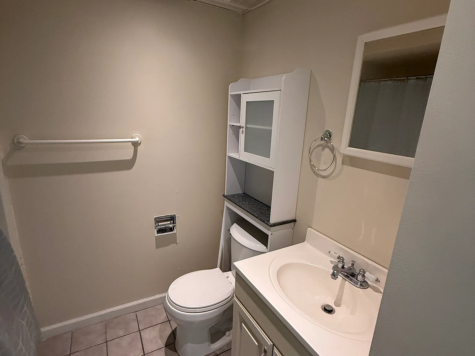 W 20th St, Deer Park — Photo 4