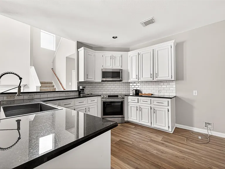 25507 Lyon Springs Ct — Photo 20