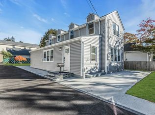 42 13th St, Locust Valley, NY 11560