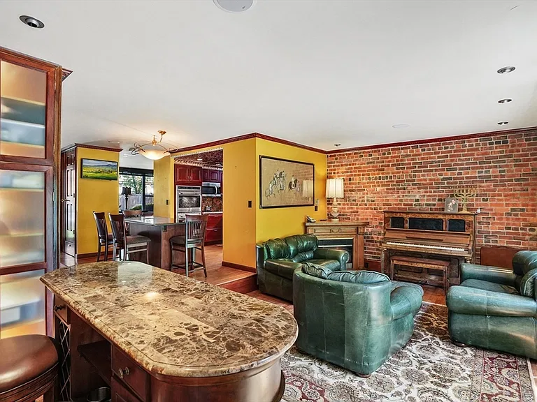 131 Perkins St #131 — Photo 3