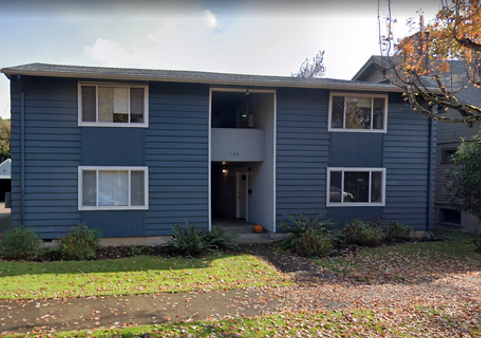 325 NW 9th St Apartments — Photo 1
