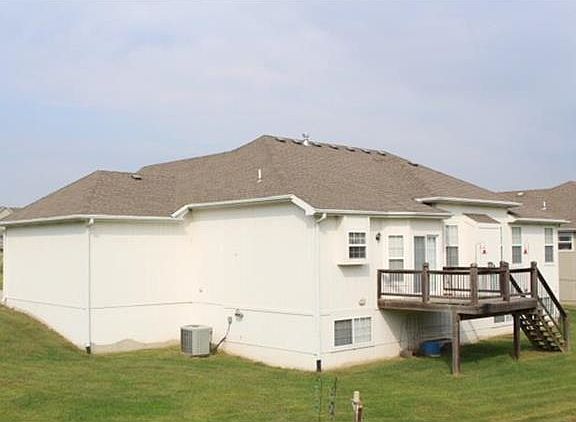 4th image of 313 S Whilshire Dr