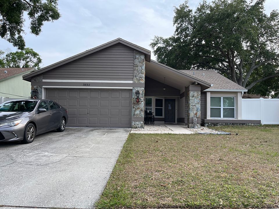 1st image of 3692 Montclair Dr