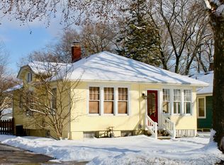 226 S Prairie St, Batavia, IL 60510