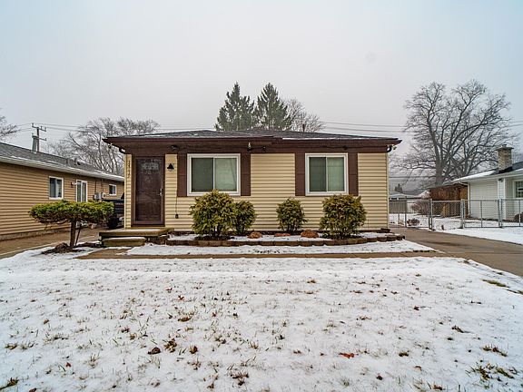 3rd image of 34839 John Hauk St