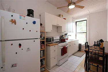 Rented by R New York