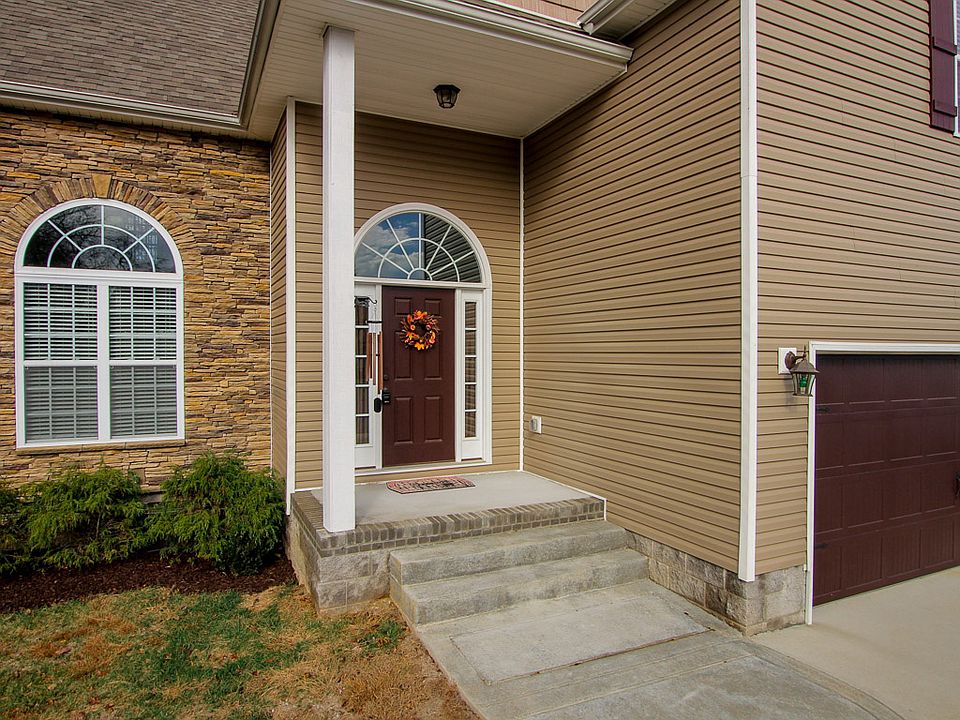 1st image of 747 Sleek Fox Dr