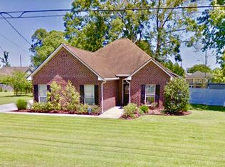 18440 White Oak Dr, Prairieville, LA 70769