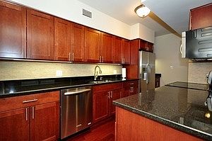 4th image of 3180 N Lake Shore Dr APT 7C