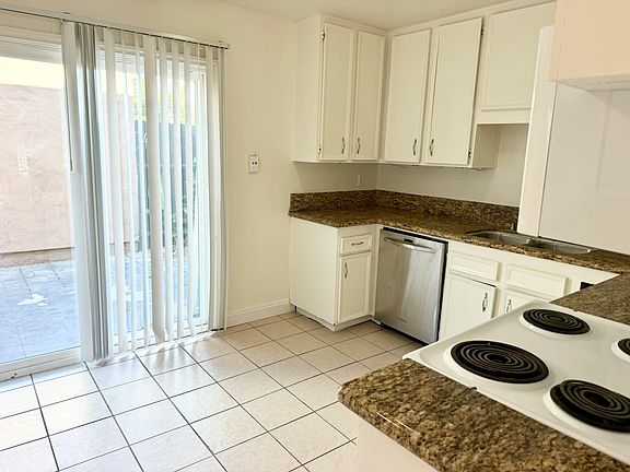 2nd image of 280 Roanoke Rd #1