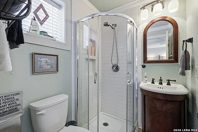 202 W Woodlawn Ave — Photo 25