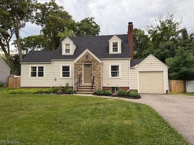 2350 Hillside Rd, Seven Hills, OH, 44131
