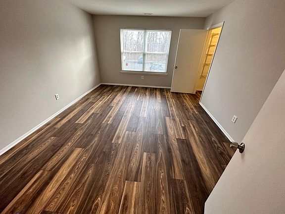 Large Bedroom Larg
